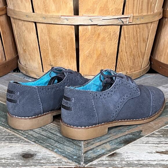 Toms Brogue Gray Suede Cap Toe Casual Lace Up Oxfords Shoes Womens Size 5.5 - Picture 5 of 11